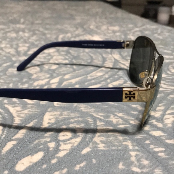 Tory Burch sunglasses - Picture 2 of 5